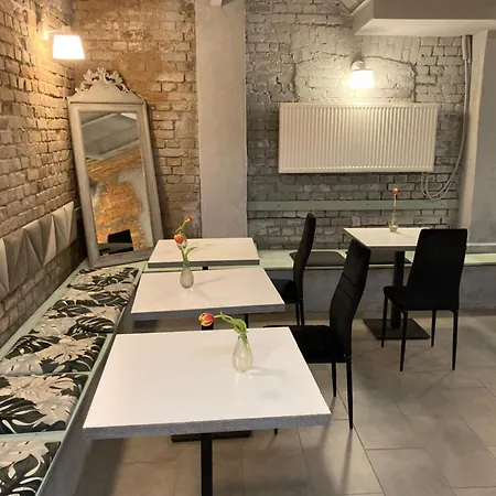 Italiana Z Prywatnymi Lazienkami & Odnowa Biologiczna Nocleg ze śniadaniem