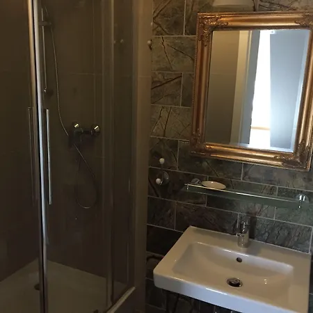 Bed and Breakfast Italiana Z Prywatnymi Lazienkami & Odnowa Biologiczna Γκντίνια