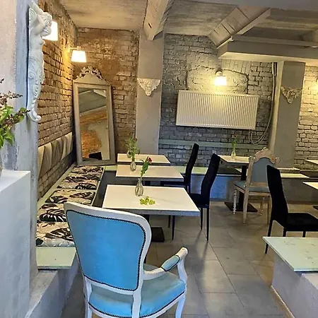 Italiana Z Prywatnymi Lazienkami & Odnowa Biologiczna Bed and Breakfast 3*