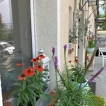 Italiana Z Prywatnymi Lazienkami & Odnowa Biologiczna 3*