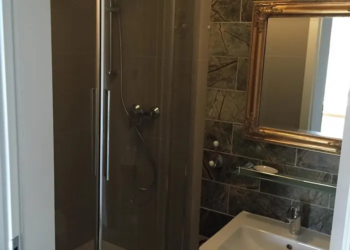 Italiana Z Prywatnymi Lazienkami & Odnowa Biologiczna Bed & Breakfast 3*